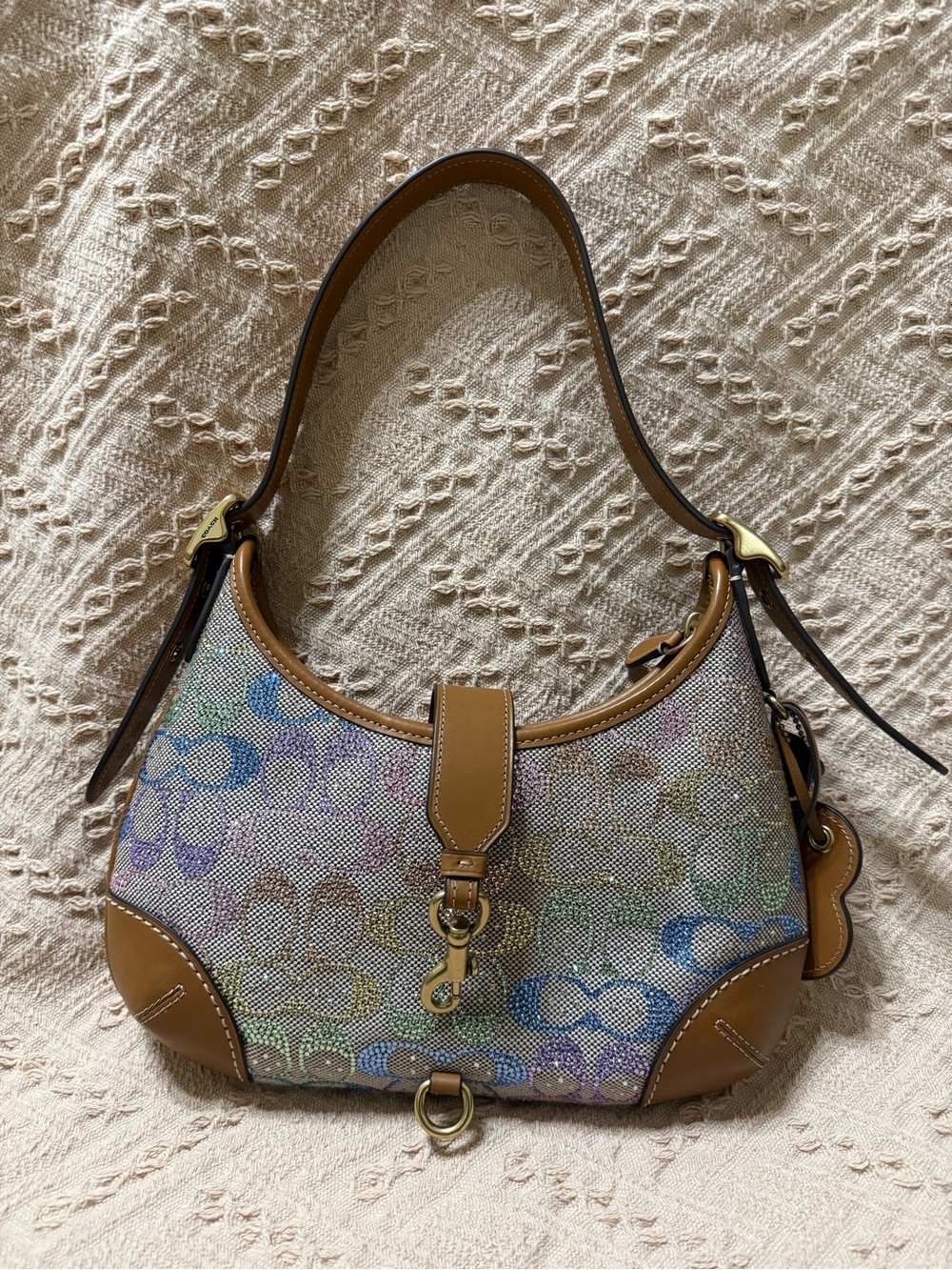 EUC Coach Hamptons Hobo Bag
Rainbow Crystal Signature Jacquard